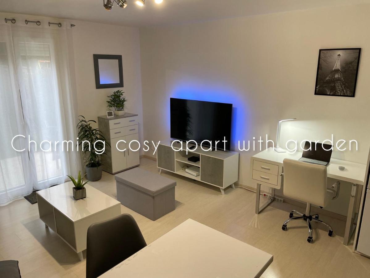 Appartamento Charming Cosy Apart With Garden Free Parking Claye-Souilly Esterno foto