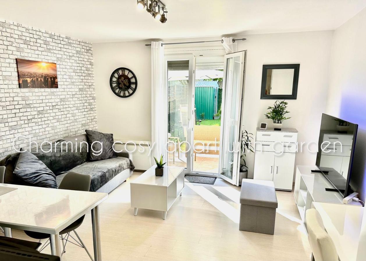 Appartamento Charming Cosy Apart With Garden Free Parking Claye-Souilly Esterno foto